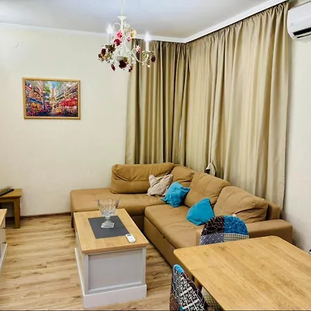 Center Vintage - Walk Everywhere *