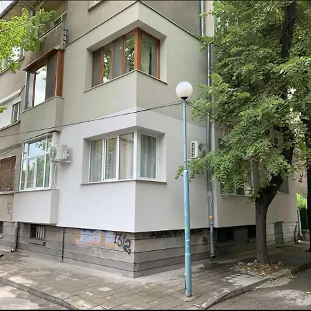 Center Vintage - Walk Everywhere *